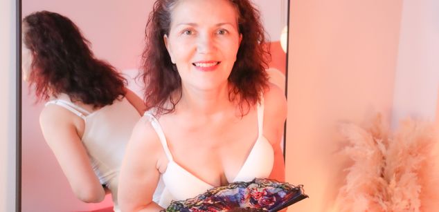 Model - Irene smalltits