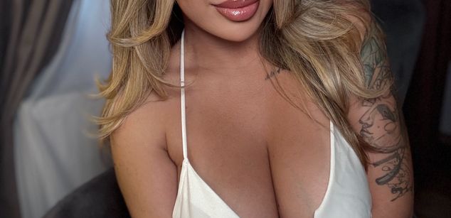 Model - Evolette milf