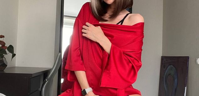 Model - Alice bigass