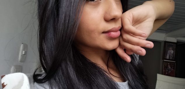 Model - Lucy Owens latina