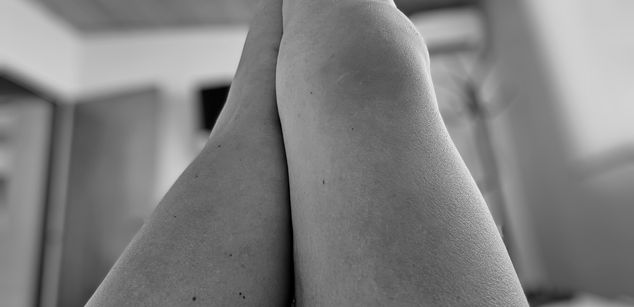 Model - Claire Domina joi