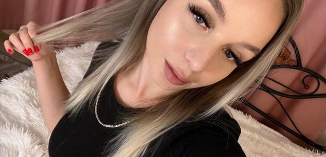 Model - KatrinKatana smalltits