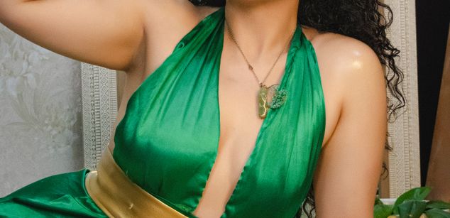 Model - Dakota femdom