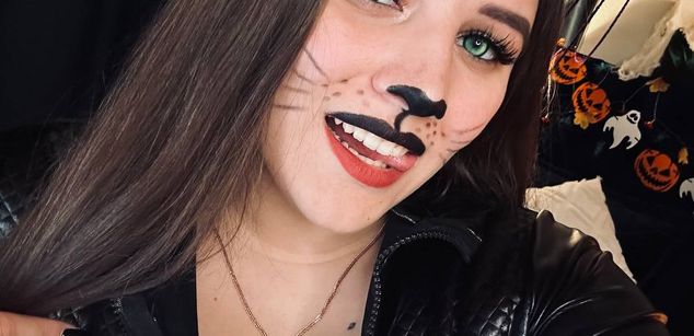 Model - your mezmerizing Sofia feet