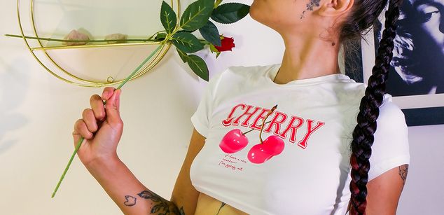 Model - TattoedLexi Submissive