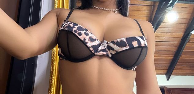 Model - TiaraRosse latina