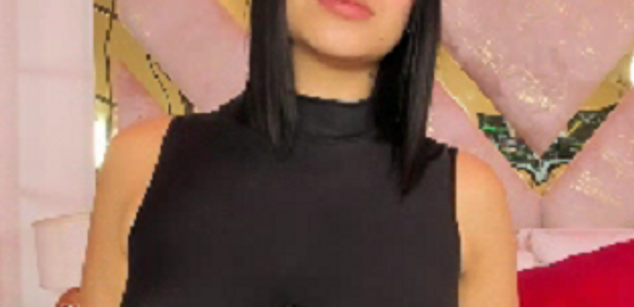 Model - Brianna Hill teen