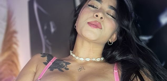 Model - Lexxiee Haze bigass