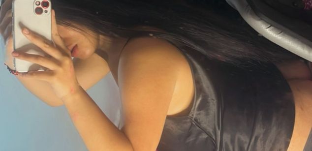 Model - Valen Rosse dirty