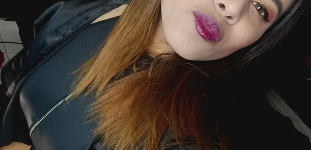 Model - Shenner tits