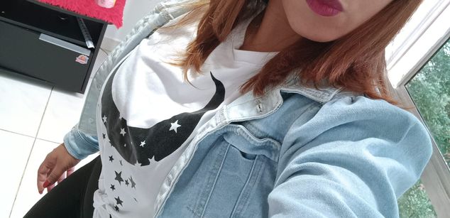 Model - Shenner tits