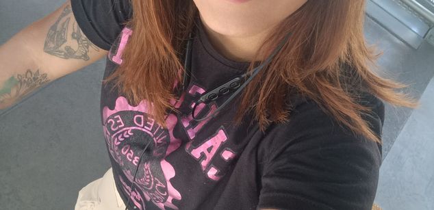 Model - Shenner tits