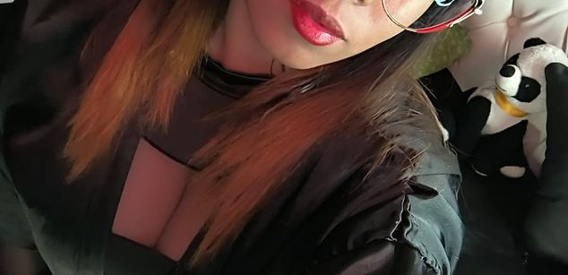 Model - Shenner tits