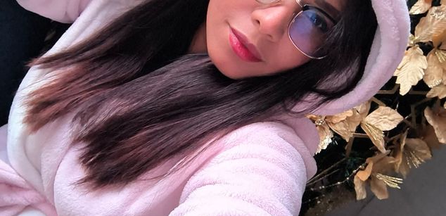 Model - Shenner tits