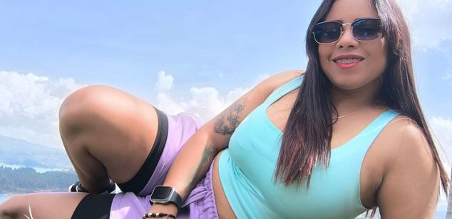 Model - Shenner tits