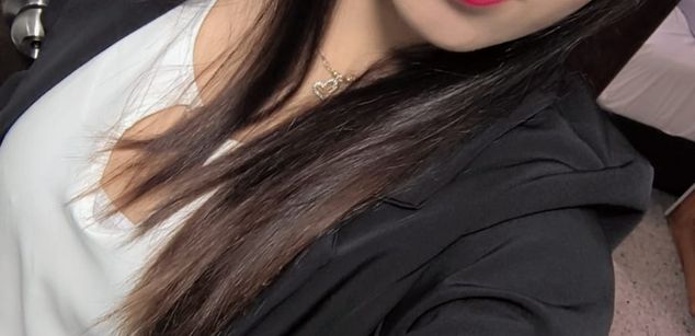 Model - Shenner tits