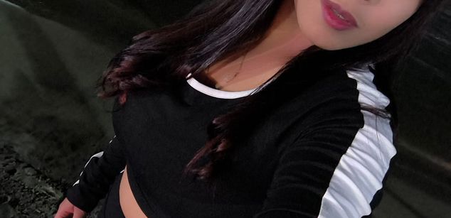 Model - Shenner tits