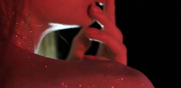 Model - LadyBiscuit petite