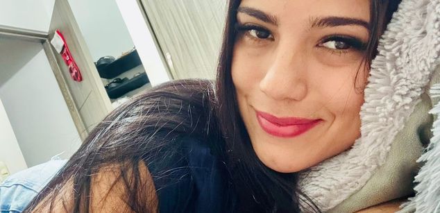 Model - desirelow adult