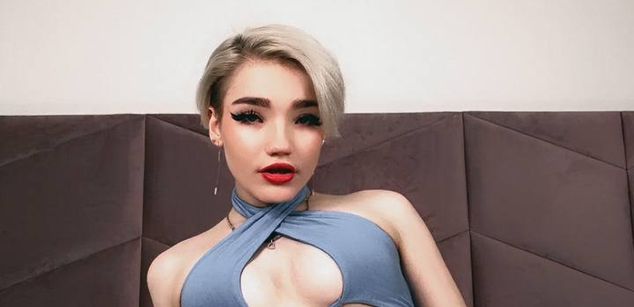 Model - Megan_Lora3 blond