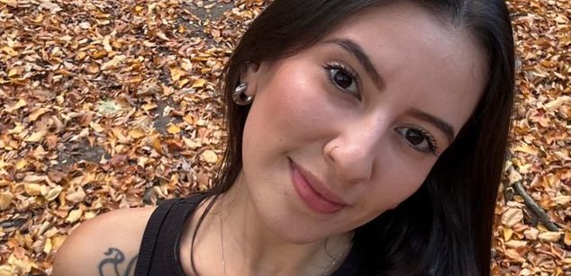 Model - Luna Carter Slave