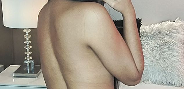 Model - Lucy Owens latina