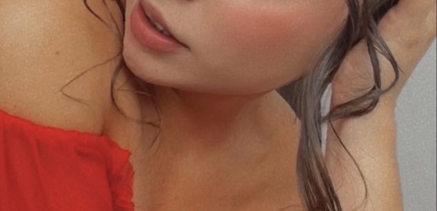 Model - Emiliegolds BDSM