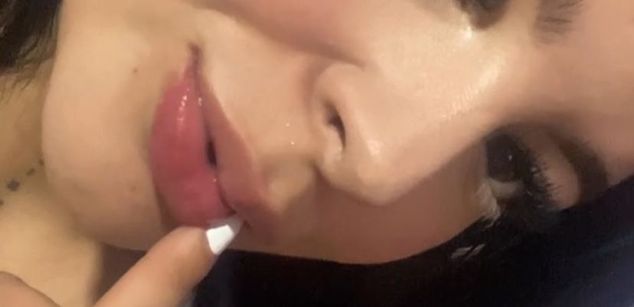 Model - Brianna Hill teen