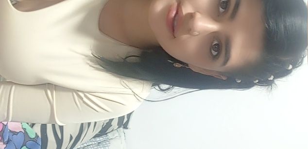 Model - SaraPortsmans mamada