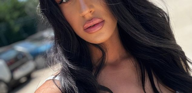 Model - Casiana sexy