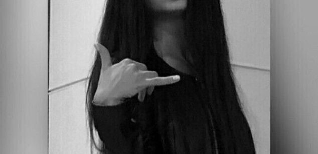 Model - Betty_Moon1 stockings