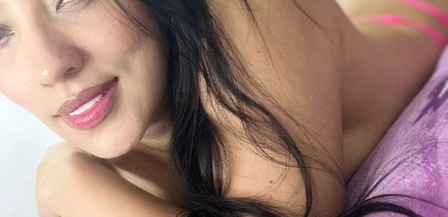 Model - April Silver fastresponse