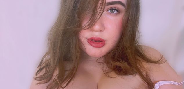 Model - Emeralda cuckold