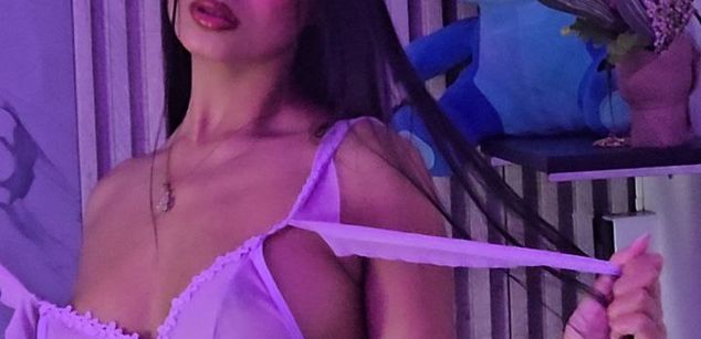 Model - LissaWild submissive