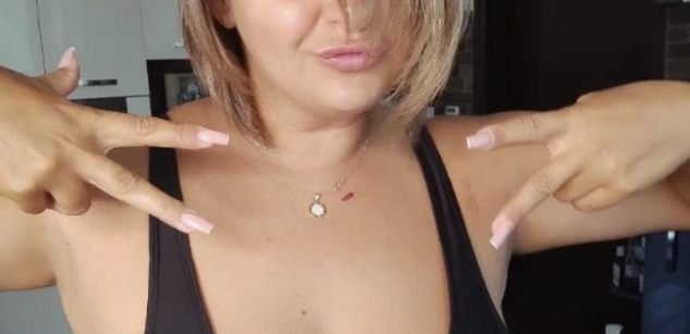 Model - SensualLovesies feet