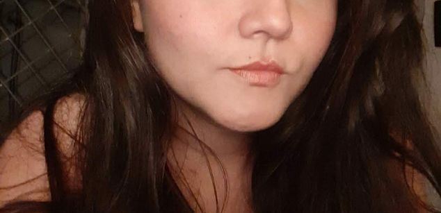 Model - anniemiau Oral