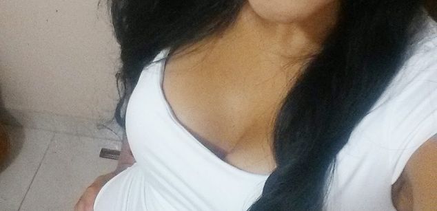 Model - anniemiau Ass