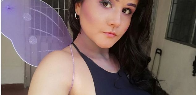 Model - anniemiau Ass