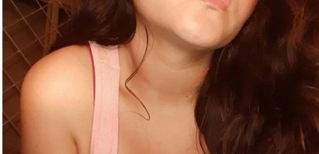 Model - anniemiau Ass