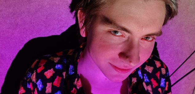 Model - UsualBoy bisexual