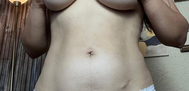 Model - Sammy bigass