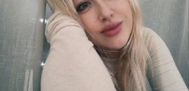 Model - Emma cam2cam