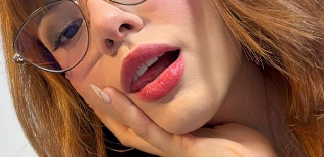 Model - abby_jones squirt