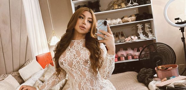 Model - Kendall Rossie MILK