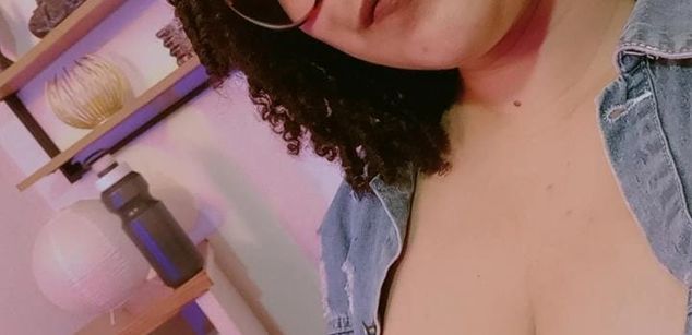 Model - NoaVega young