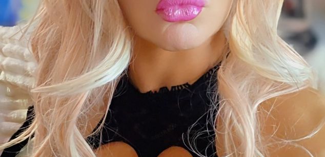 Model - ELIZABLUE4U2C JOI