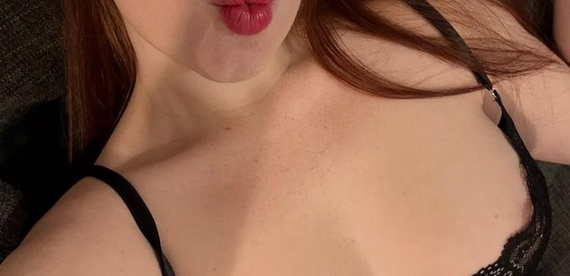 Model - Selena follar