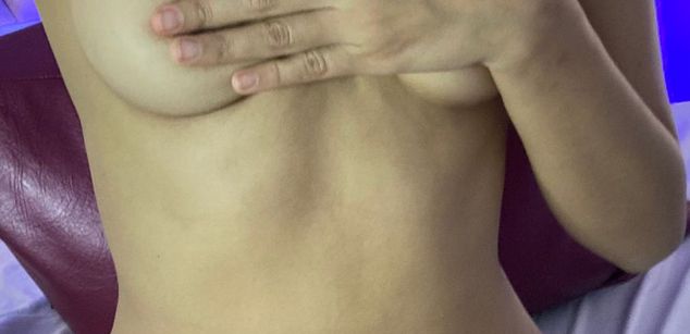 Model - Nahayo submissive