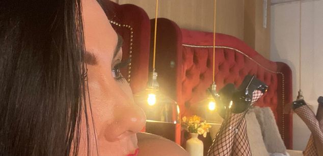 Model - IvanaMoire_ mistress