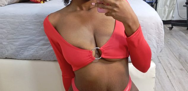 Model - NalaRoux taboo